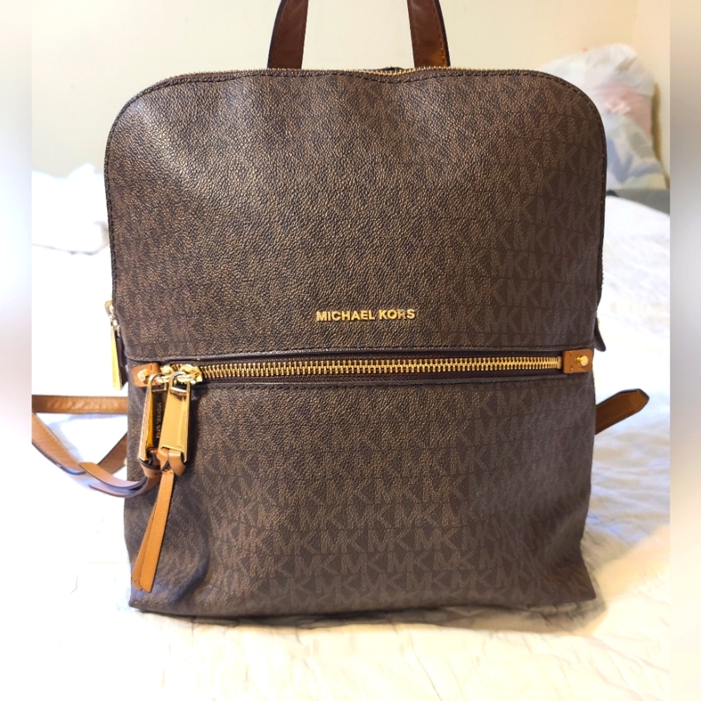 Michael Kors, Rhea Medium Slim Logo Backpack